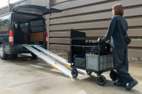 物流機器メーカー五常が撮影現場の物流改善に革新！「クロウディセット」を発売