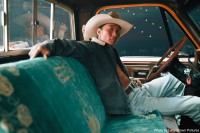 平井 大とPENDLETONがコラボ！この夏のビーチを盛り上げるBIGアイテム