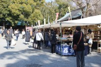 全国大陶器市が三嶋大社で開催！名窯元の陶磁器と美食品の楽楽マーケット