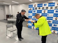 プラセスが愛知県豊川市の新1年生に蓄光安全キーホルダーを寄贈