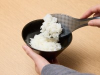 炊きたてのごはんがつきにくい！ただのしゃもじなんかじゃない、「ごはんがつきにくい快適しゃもじ」が誕生