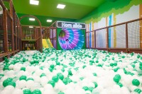 長野県茅野市に屋内アミューズメントエリア「白樺リゾート インドアパーク」が2026年4月18日オープン