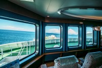 国道九四フェリー、「船旅を少しリッチに」キャンペーンで展望席を割引提供