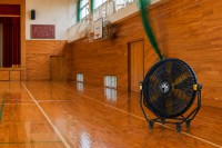 体育館の暑さ対策に！約30m先まで風が届く業務用扇風機「30M FANS MOVE」特別価格で提供開始