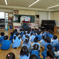 湘南長沢幼稚園、オンライン英語レッスンで年長児が児童英検ブロンズ合格へ