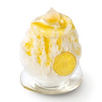 永楽屋、宝石のような琥珀糖をのせた夏限定かき氷「レモンの雫氷」を6月1日より販売開始