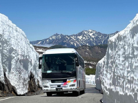 乗鞍岳春山バス、大雪渓・肩の小屋口まで運行区間を延伸！期間限定で標高2,600mの雪景色へ