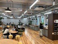 トプコン本社2号館、歴史的価値を活かしたリノベーションで「働く人の未来」を形にする
