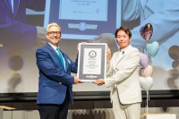 CIJ、創立50周年記念式典で「ロボットとじゃんけん最多人数」ギネス世界記録(TM)達成