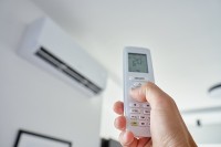 梅雨入り前の「エアコン臭」対策、オゾン脱臭器への相談が前年比3.6倍に増加