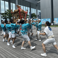 大阪阿部野橋駅周辺で「阿倍野神輿」と「阪南獅子舞」が巡幸、厄除けと運気上昇を祈願