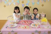 シリコンねんどからスイーツやアクセサリーが作れるクラフトキットが登場