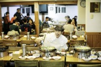 菊池亜希子が編集長を務める冊子「whole」のvol.6はまるごと韓国特集