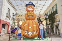 志摩スペイン村でハロウィーンフィエスタ開催、アニメコラボやナイター営業も