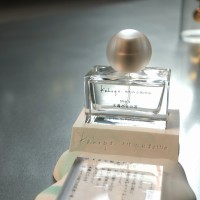 アートを香りで体験する新プロジェクト kahogo. Art in a bottle が10月28日に始動