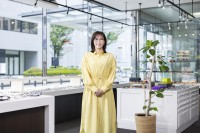 武田メガネの新イメージキャラクターに石川佳純さんが就任