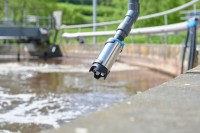 排水処理の電力削減へ、新世代アンモニア・硝酸センサ「CAS41E」発売