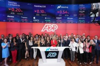 ADP、NASDAQの取引開始の鐘を鳴らし、給与計算と人事のイノベーションの最前線に立ち続けた75周年を祝う
