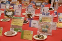 おせちにも推し活の波が到来か!? ローソンストア100「2026年 選べるおせち」発表会