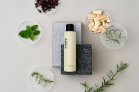 murphy マーフィー　靴用消臭「シューパウダー」楽天市場先行発売中 11/25 から Amazon で発売　抗菌作用ある和漢×東洋ハーブの恵みで足のニオイ悩み対策　Endeavour