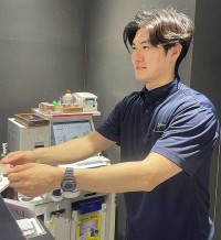 相模鉄道　5/1～10/31　駅係員 乗務員 運転士 車掌は相鉄公式ポロシャツ着用OKに　制服とポロシャツの判断は各自で　暑熱 熱中症対策の一環で導入　制帽着用省略なども継続