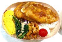 オレンジページ＋ジェフ千葉 田中和樹プロデュース「富里産野菜を使った豚肉のしょうが焼き弁当」1400円 ＠フクアリ 10/4 限定販売　野菜を無駄なくおいしく　JR東日本の想いをカタチに