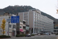 トイレで女子高生の下半身盗撮　県立高校事務職員(40)懲戒免職　職員は「校内で盗撮を複数回やった」