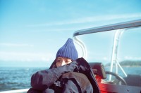 長濱ねる『セカンド写真集』　【船上でのひととき】解禁！　長濱「初夏というのにとても寒かった」