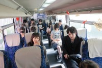 菅野美穂＆赤楚衛二登場！　映画『近畿地方のある場所について』ミステリー・バスツアー開催！！　赤楚「いろんな楽しみ方ができる映画」