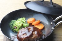 レストランでハンバーグ食べた『7人発症・6人入院』　【腸管出血性大腸菌】食中毒　「入院した1人は重症」