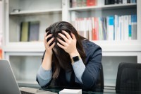 男性職員の『ズボンに手を入れる』など…　町役場・女性職員(40代)懲戒処分　職員は「仲良くしたかった」