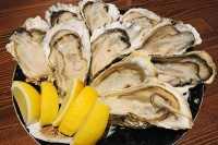 生カキなど食べた『33人発症』　【ノロウイルス】集団食中毒　店は「1個100円」の激安を売りにしていたが…