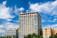 【包丁を持って】男性を追いかけ回した女性教諭　『女子トイレで盗撮』男性教諭など…　「3人の教師」を懲戒処分