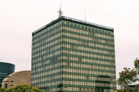 駐車場で『下半身露出』中学校教頭、大麻使用・小学校教師、【性的関係】を「しつこく聞いた」教諭などを懲戒処分