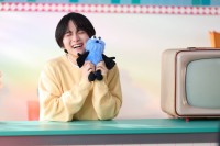 板垣李光人がスンスンに頬ずり！「お似合いな二人」に注目！　「一番くじ PUPPET SUNSUN」新WEB CM