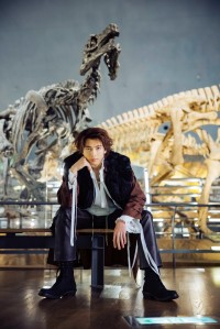 『庄司浩平カレンダー 2026.04-2027.03』 3/30(月)発売決定！　庄司「子供の頃から恐竜が好き」