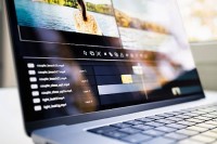 プロが教える、見る人を惹きつける動画構成術──伝えるだけで終わらせない「表現」の力