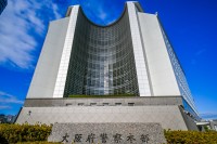 知人男性に『暴行』　【府立高校】女性教師(48)逮捕　被害男性は「頭部外傷」で死亡…