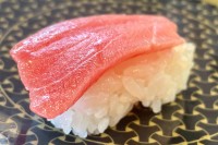 『はま寿司』で【13人発症・2人入院】　「ノロウイルス」集団食中毒　発生店舗は営業自粛中