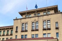 タクシーで『女性にわいせつ行為』、生徒を殴り【けが】をさせる…　男性教諭2人「懲戒処分」