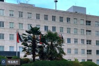 女子生徒を『両膝に乗せて』抱きしめる、【履歴書・虚偽記載】など…　埼玉県教諭「5人懲戒処分」