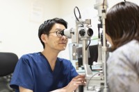 高齢化で増える目の疾患、「地域眼科」に求められる早期発見と継続医療の役割