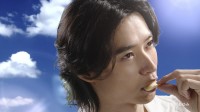 山﨑賢人×新木優子　【湖池屋プライドポテト】新TVCM公開！　山﨑「自然の中に行ってキャンプするのが今年の夏の目標」