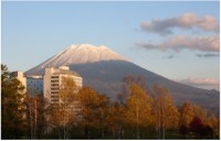 なぜ秋にニセコ？ 11年ぶり5連休で楽しむ“冬じゃないニセコ”、ジャズに熱気球＆ラフティング