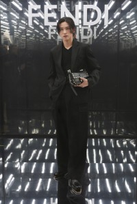 目黒蓮(Snow Man)来場！　【FENDI】　『2027年春夏コレクションショー』
