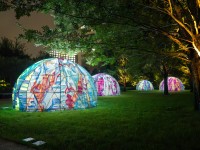 大手町に“光る顔”のドーム　江上越が国内初のパブリックアート、初の屏風作品も