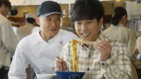 松岡昌宏×二宮和也　『丸亀製麺』新TVCM公開！　二宮「仕事の現場で会うっていうのが、ほんと久しぶりじゃない？」