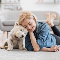 犬がみせる『大好きアピール』5選　愛犬の行動や鳴き方でわかる"ラブサイン"とは？