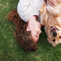 『飼い主から大切に育てられている犬』の特徴５選　愛されていない犬との大きな違いとは？