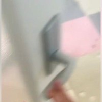 『いつも塩対応な犬』と３週間ぶりに再会→『喜んでくれるかな』と思ったら…あまりにも辛辣な『まさかの反応』に爆笑「一瞬でｗｗ」「お顔がｗ」